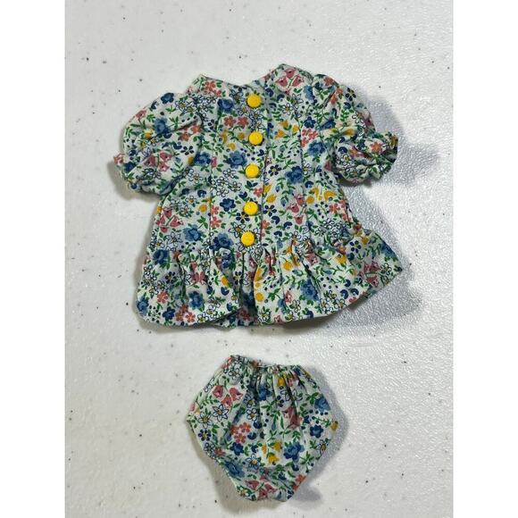 Vintage Barbie Floral Dress with matching underwear. Cute Yellow buttons! - Picture 1 of 4